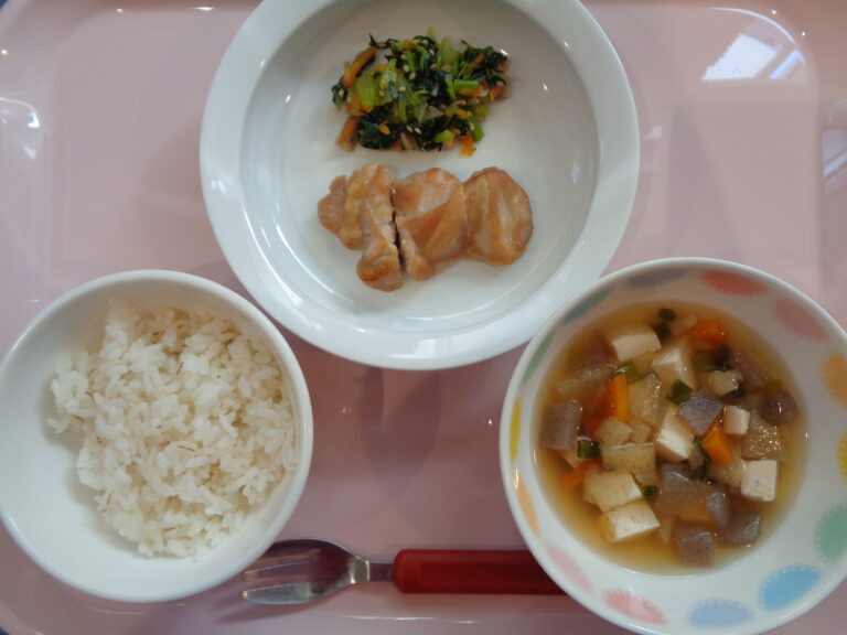 2024年11月25日　　給食